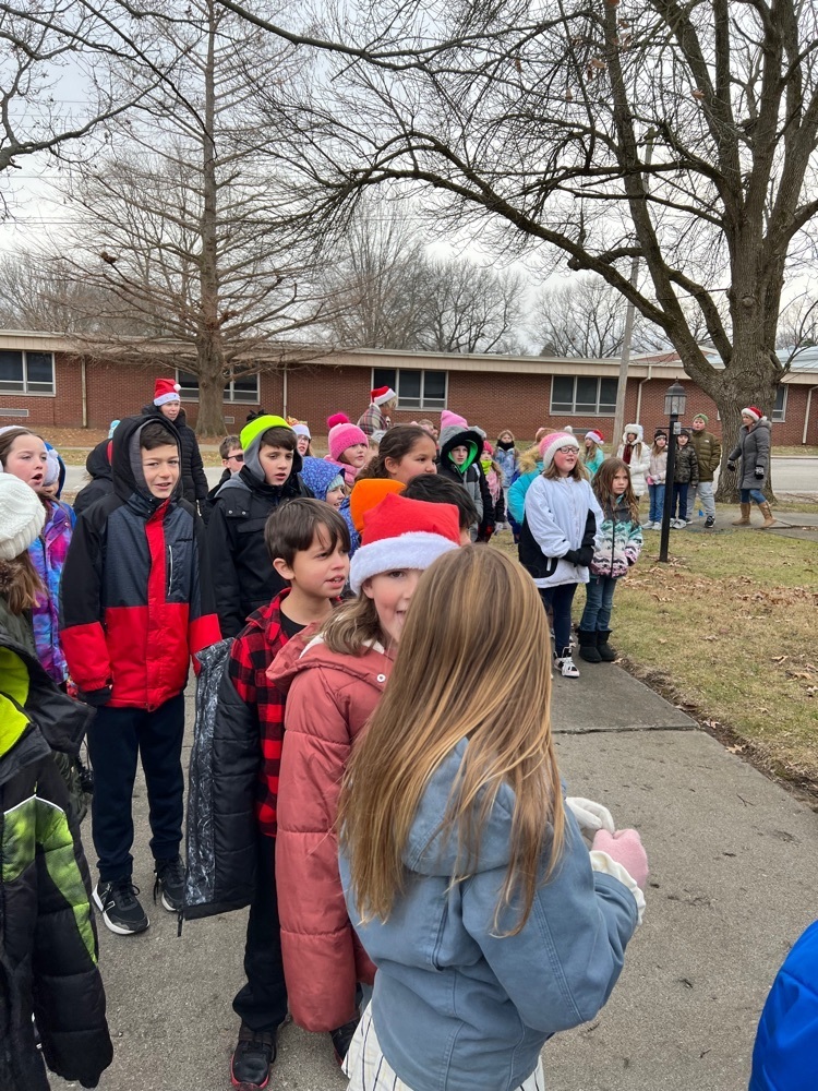 3rd graders had such a great time caroling around Blue Mound this afternoon!🎄🎅🏼